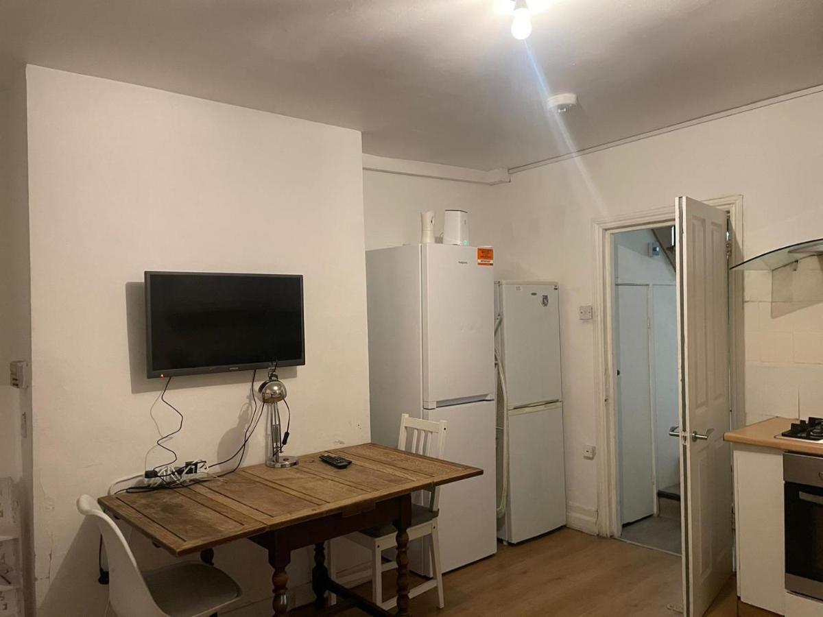 Balham, South London Spacious Guest House 5, 6 Rooms Available Eksteriør billede