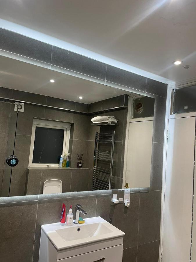 Balham, South London Spacious Guest House 5, 6 Rooms Available Eksteriør billede